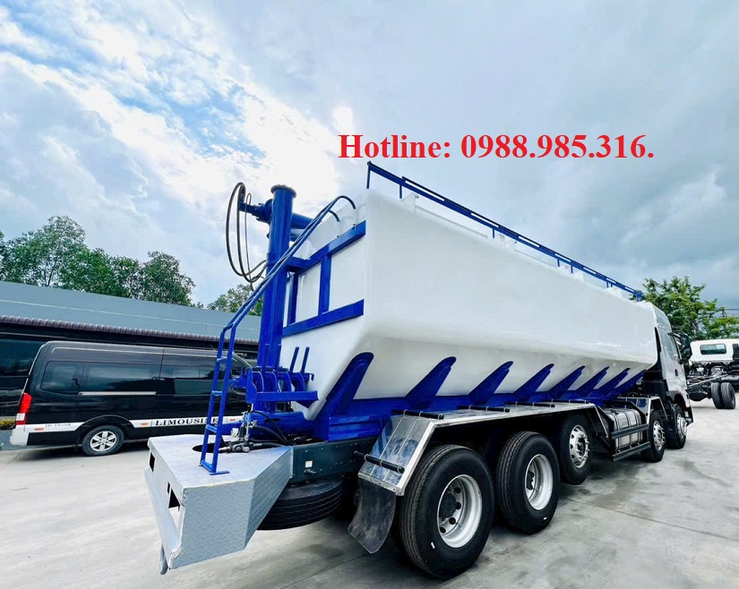 XE CHỞ THỨC ĂN CHĂN NUÔI 5 CHÂN (XE BỒN CHỞ CÁM) - 32 KHỐI